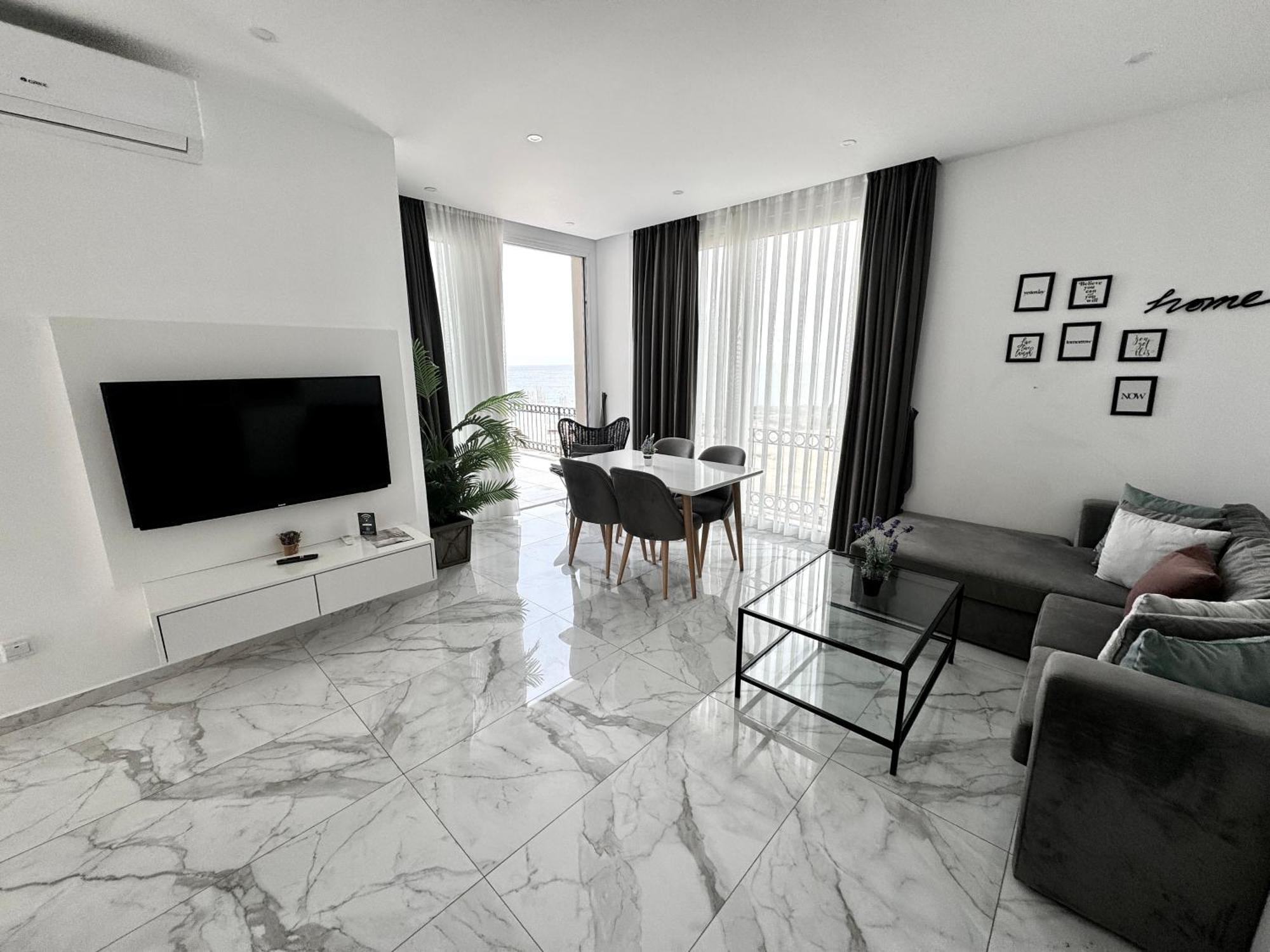 Carrington Holidays Кирения Экстерьер фото