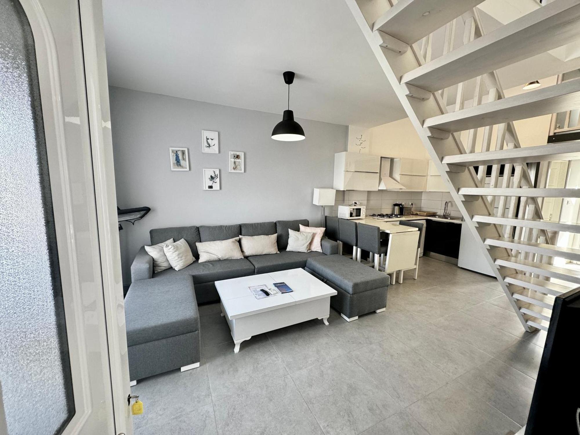 Carrington Holidays Кирения Экстерьер фото