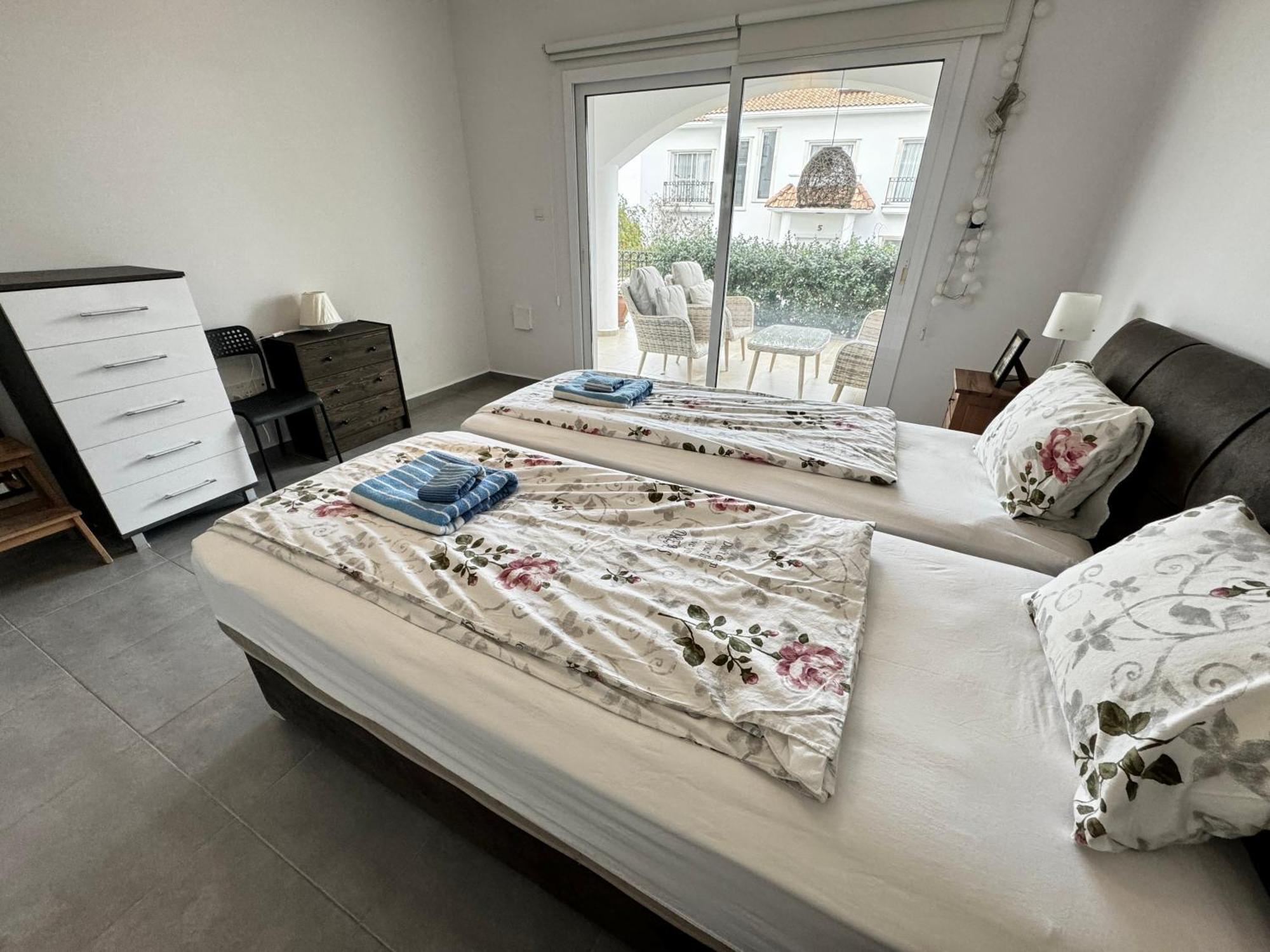 Carrington Holidays Кирения Экстерьер фото