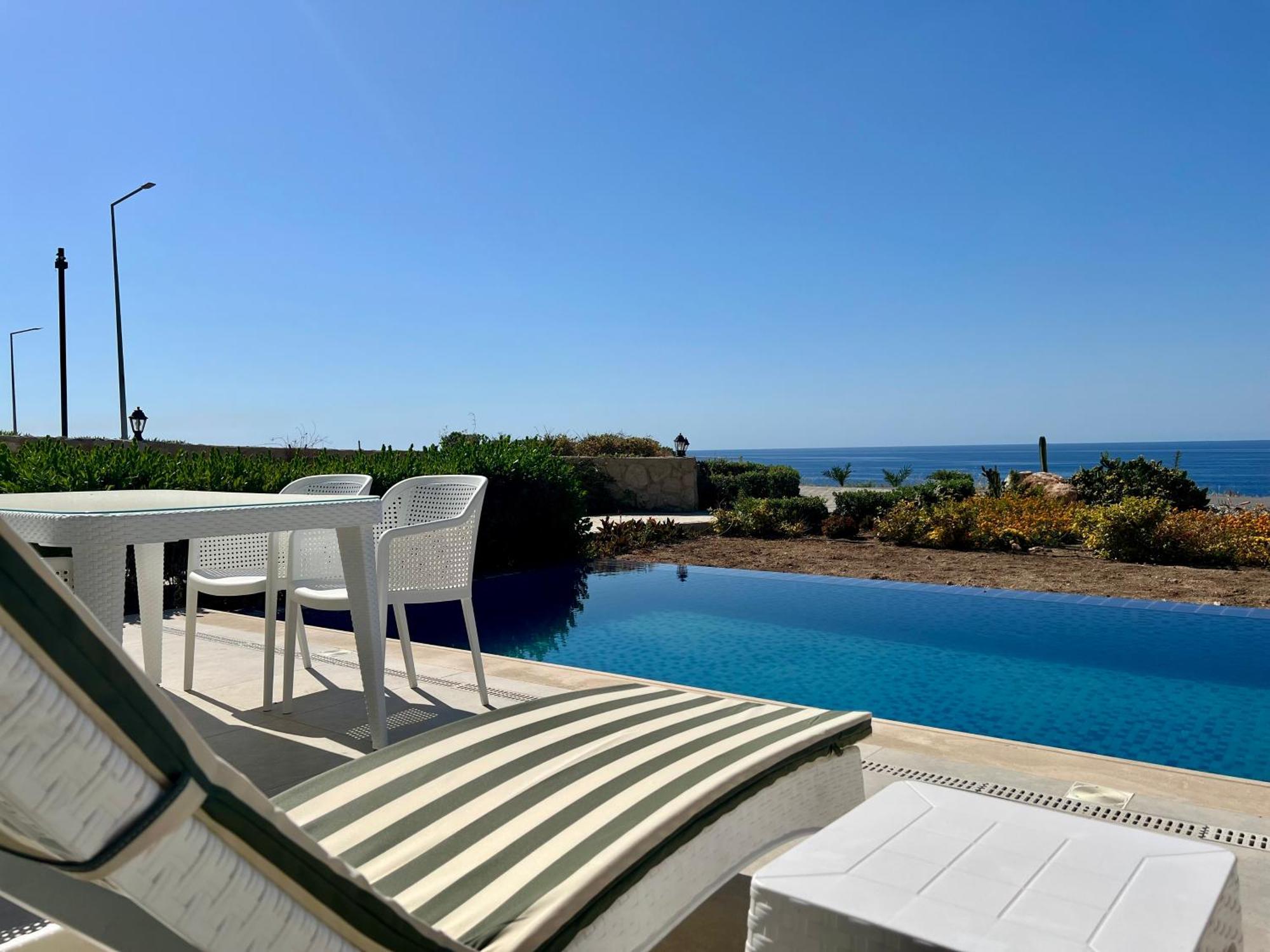 Carrington Holidays Кирения Экстерьер фото